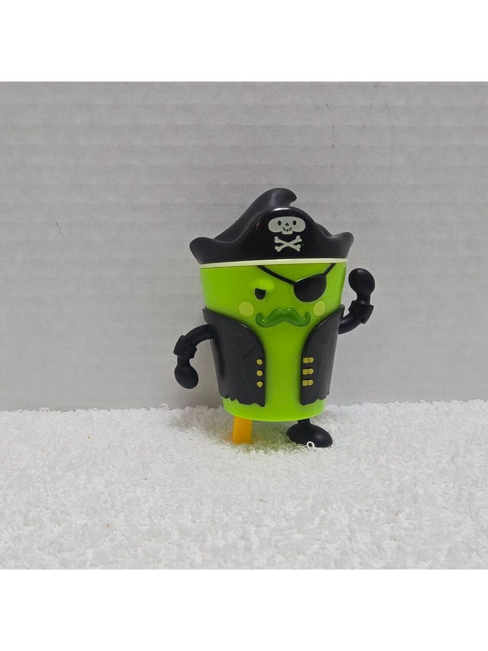 Wendy's Pirate Action Figure Green Black One Size